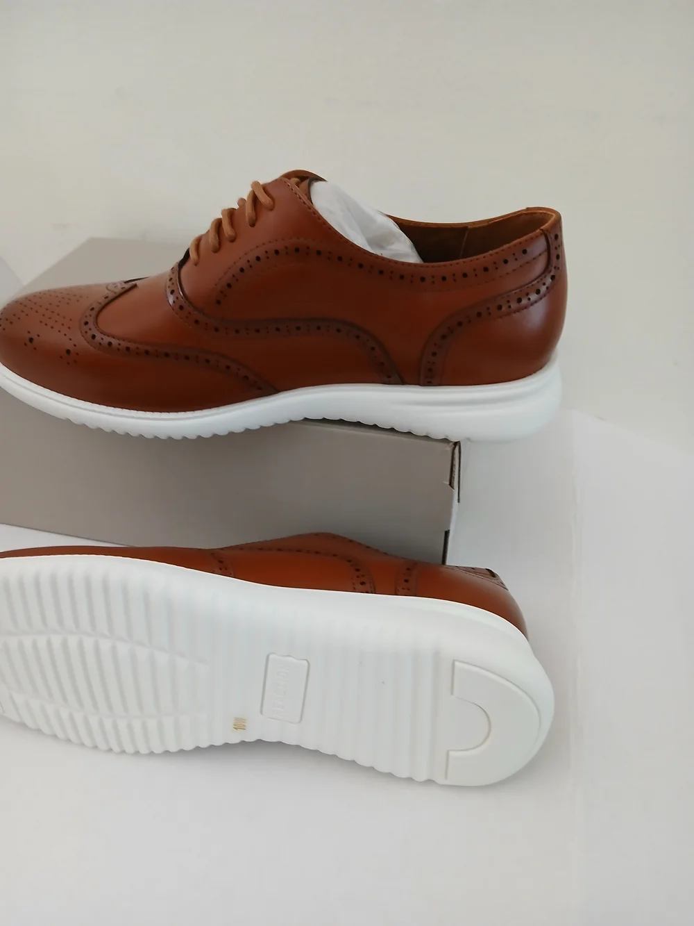 Kenneth Cole Tan Men's Nio Wingtip Lace Up Oxfords with White Sole $30